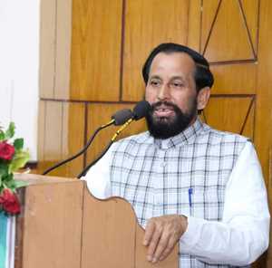 राजद को चुनाव के दौरान फिर लगा झटका, राष्ट्रीय उपाध्यक्ष देवेंद्र प्रसाद यादव ने छोड़ी पार्टी